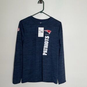 Nike youth New England Patriots on field apparel long sleeve dry fit Tee XL‎ NWT